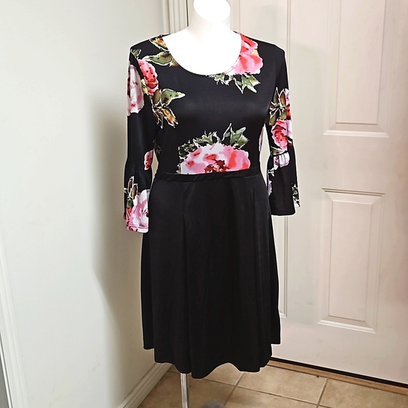 Plus Size Reborn Floral Midi Dress - Picture 1 of 5